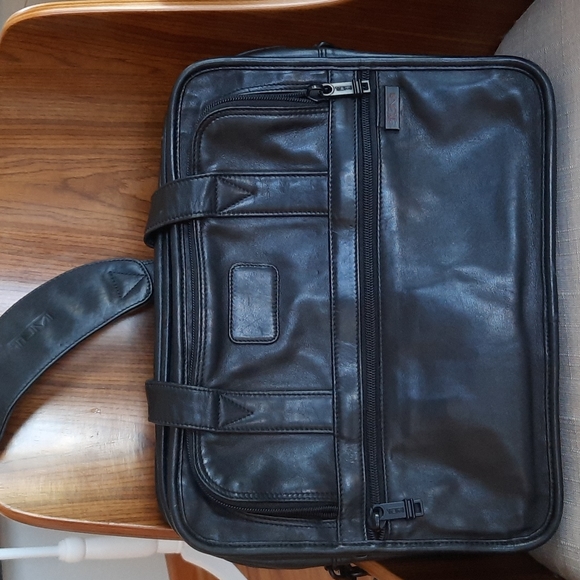 Authentic Tumi Leather Expandable Bag - Picture 8 of 11